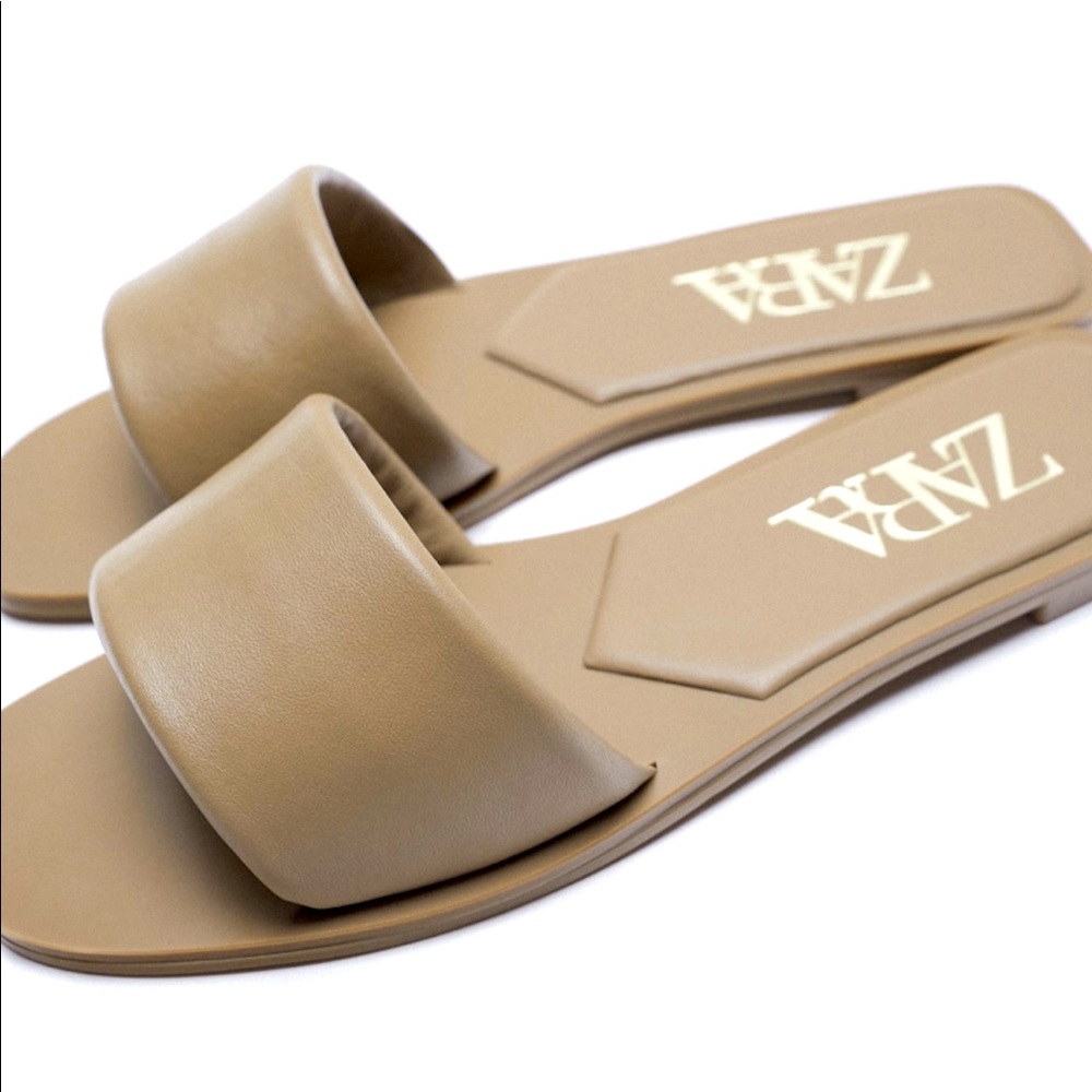Zara. Flat padded genius leather sandals.